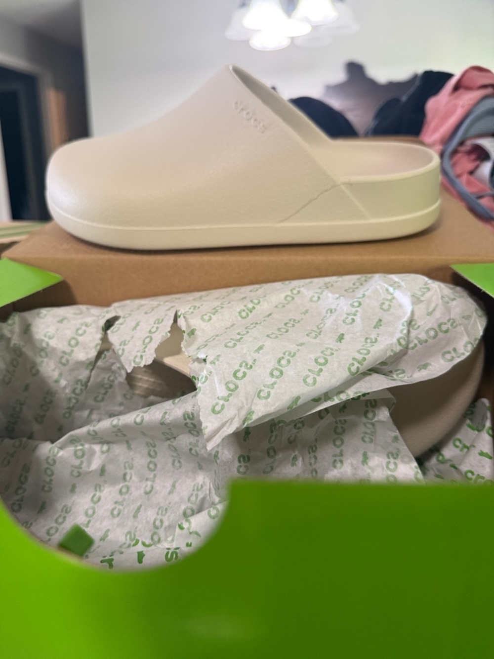 CROCS Classic Slide Clog - Ivory/Off-White